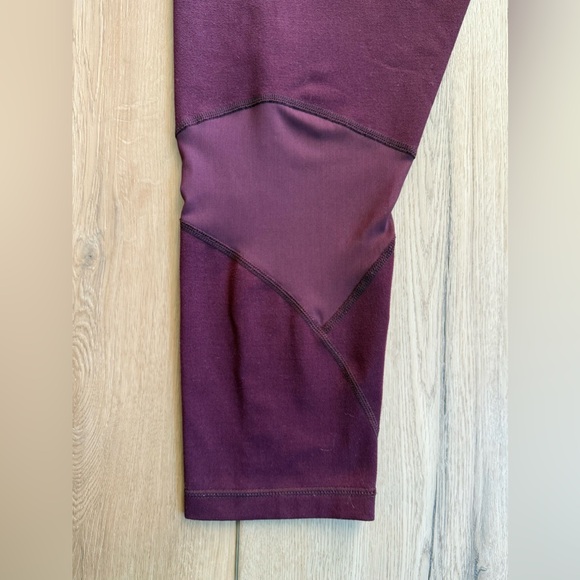 Zella Wine-Colored Cropped Leggings Size M - Picture 4 of 6